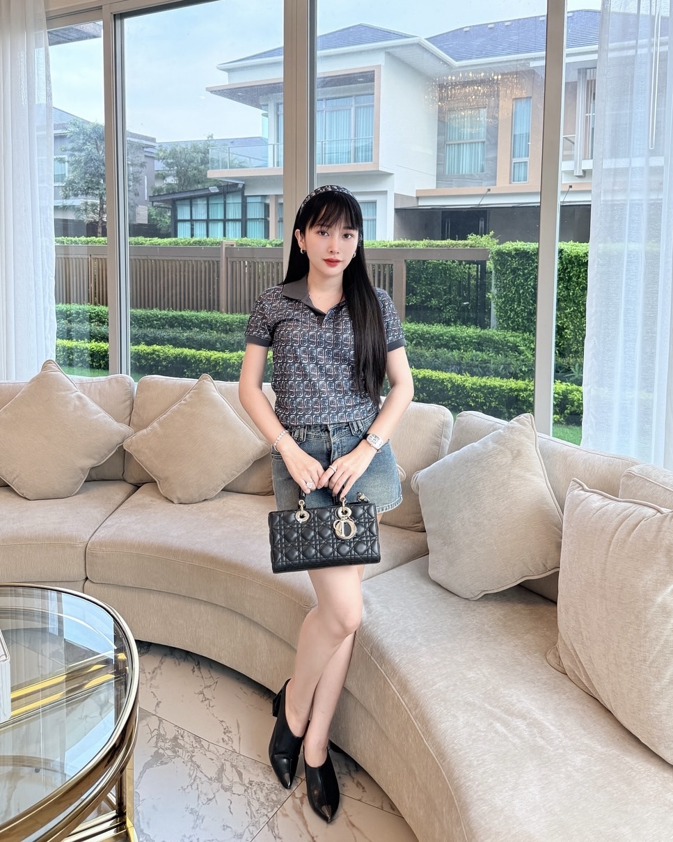 เสื้อโปโลหญิง เลข 98 - รูปซูมเลข / ลายพลังเลข