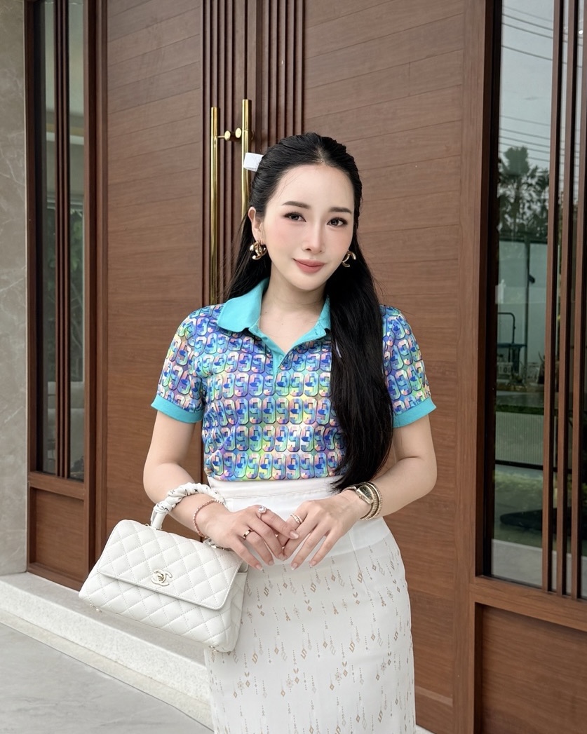 เสื้อโปโลหญิง เลข 99 - รูปใส่จริงด้านหลัง