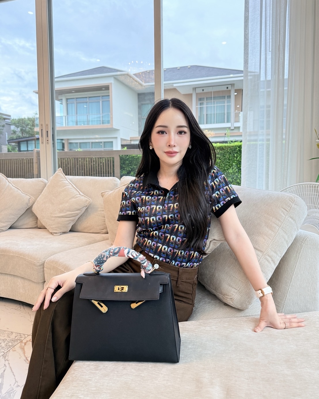 เสื้อโปโลหญิง เลข 789 - รูปใส่จริงด้านหลัง